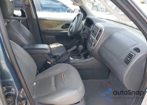 2005 Ford Escape Xlt from USA, damaged, VIN 1FMYU93145KA40265